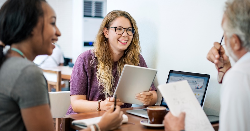 How to become a consultant